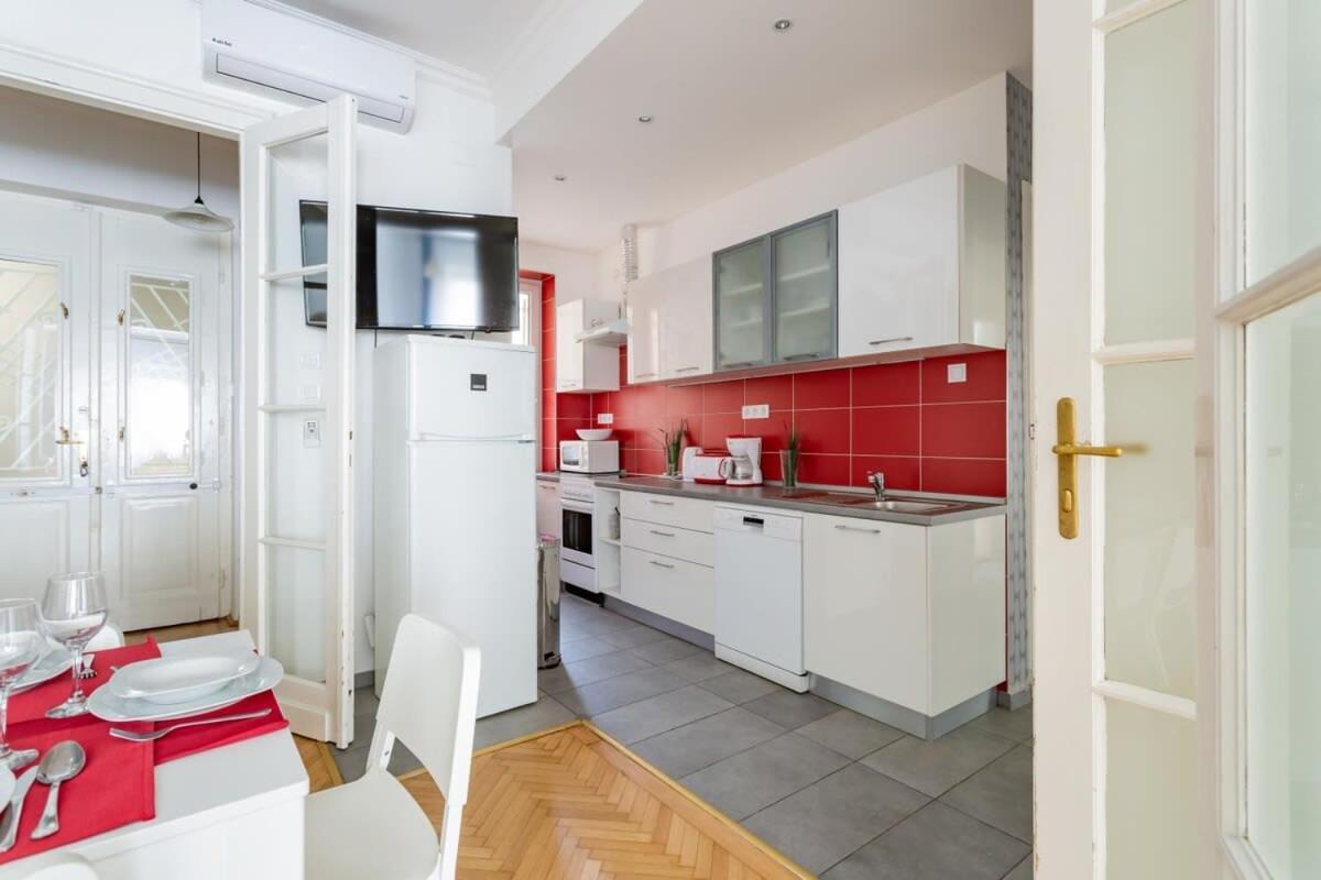 Home Away From Home In The Center Βουδαπέστη Εξωτερικό φωτογραφία